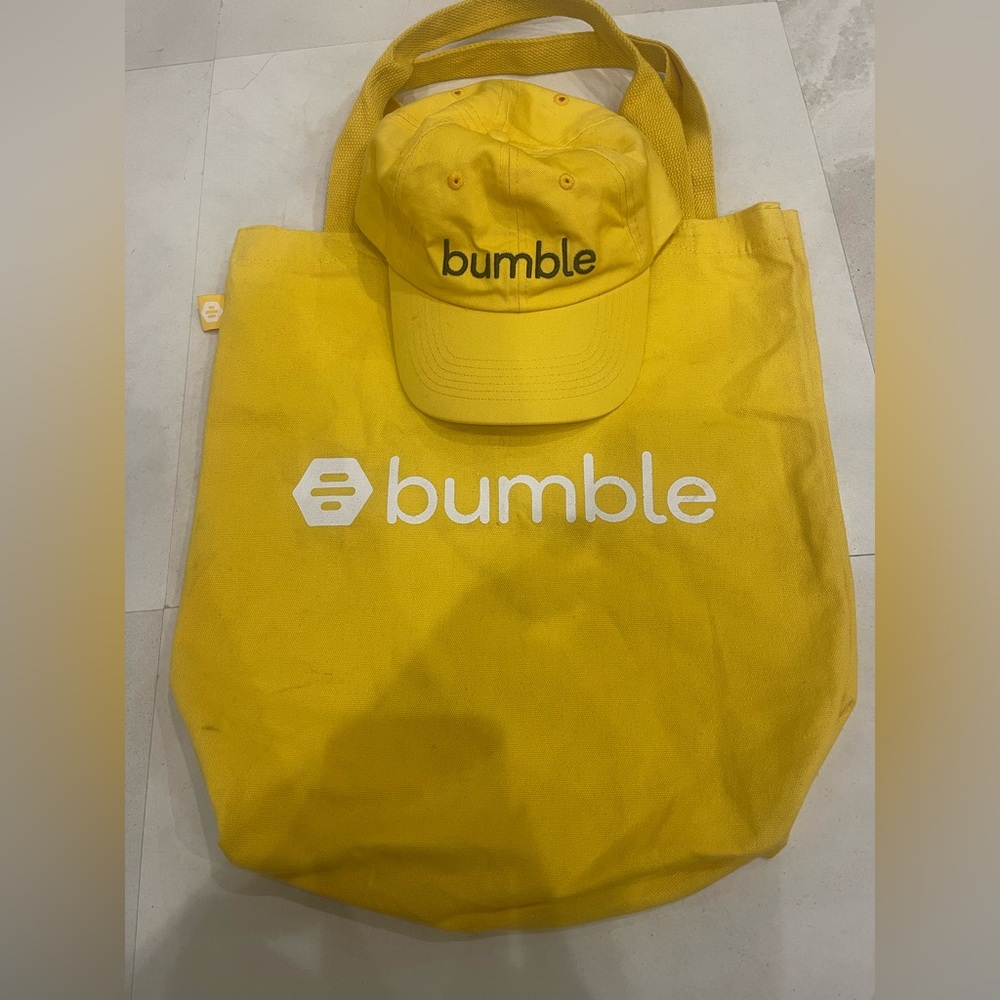 Bumble  yellow baseball hat & Tote like new